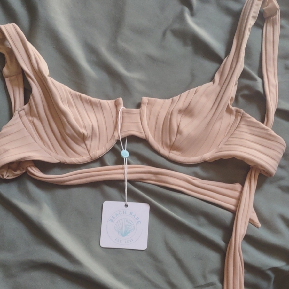 Elegant Tan Ribbed Bikini Set - Picture 4 of 7